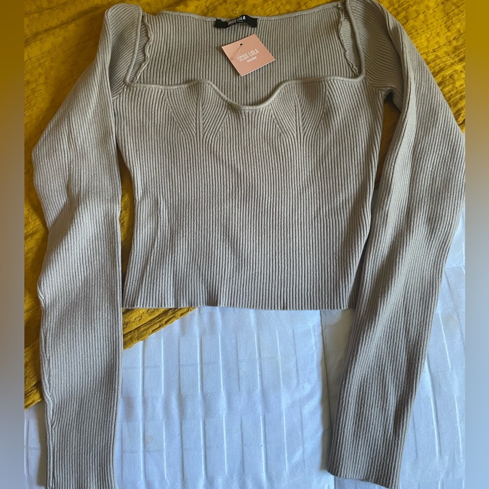 Taupe long sleeve crop top